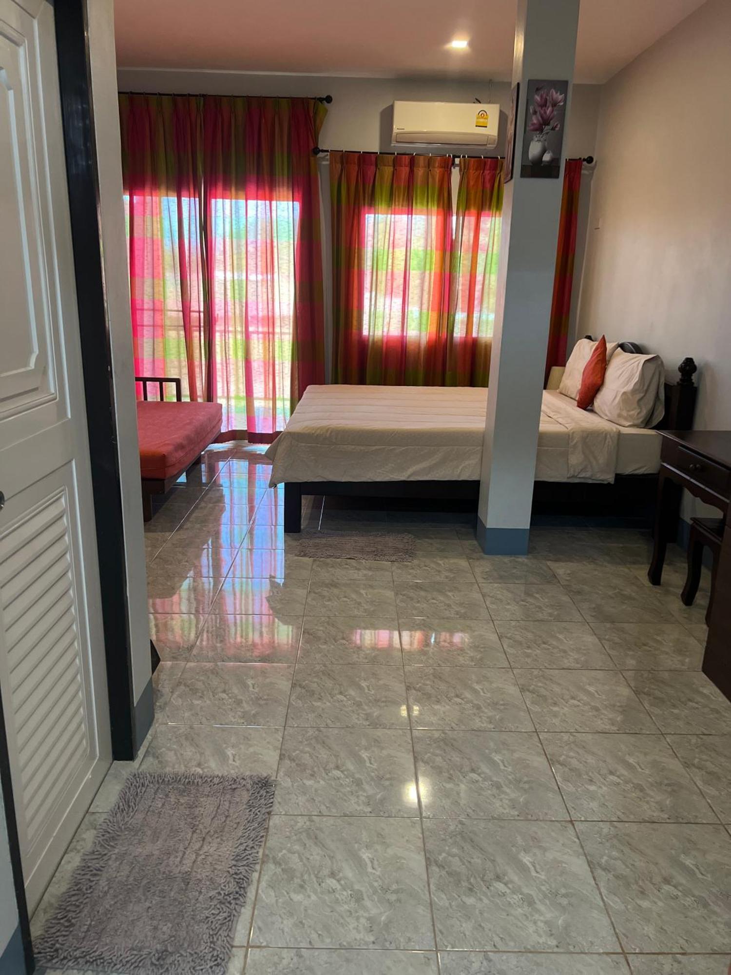 Nare Guest House Koh Lanta Exterior photo